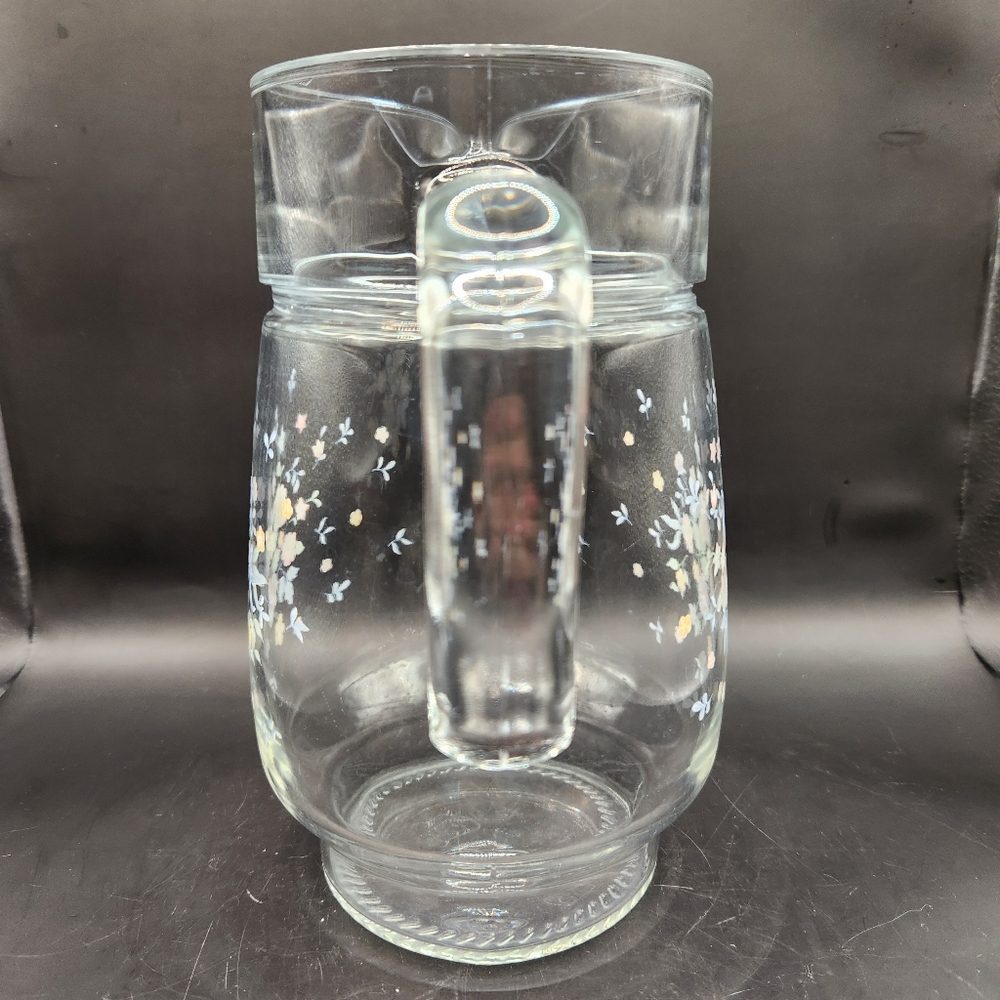 Vintage Arcoroc Glass Pitcher Dainty Pink/Blue Flowers France 48 Ounce - Picture 2 of 8